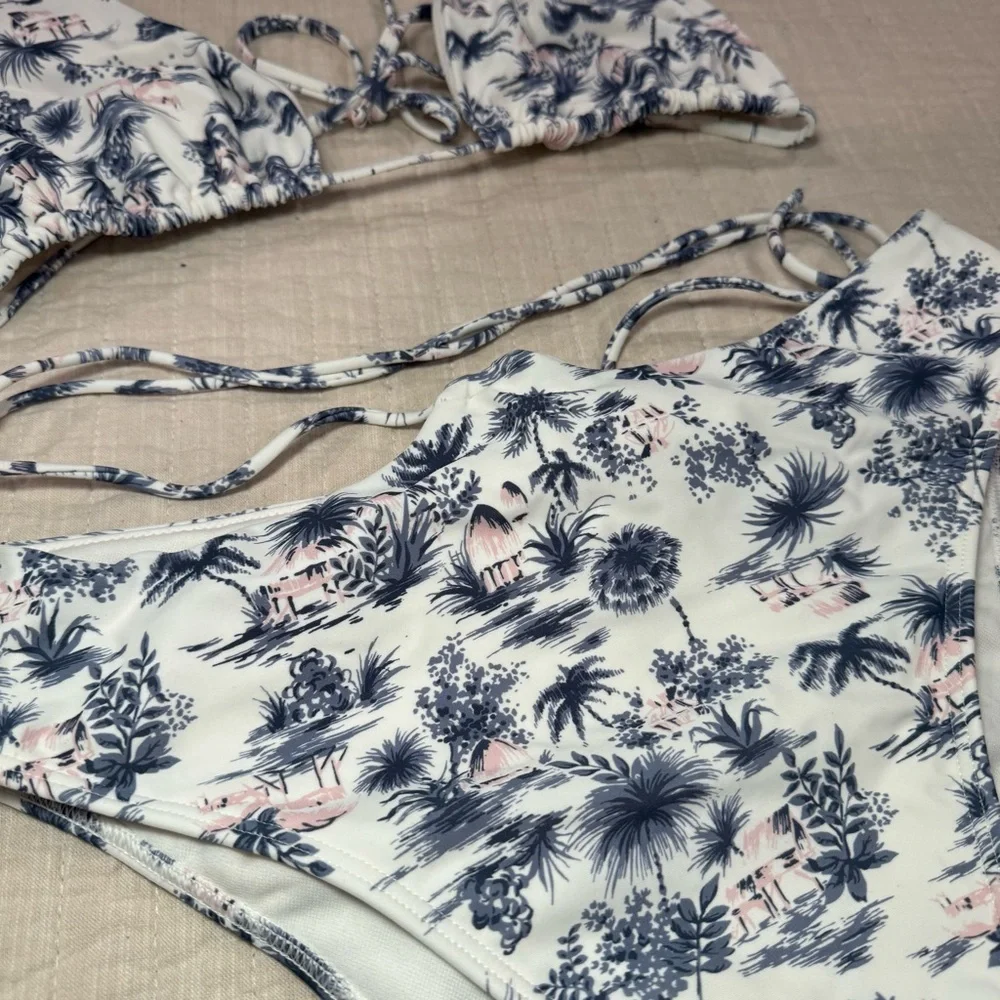 Abercrombie & Fitch Blue Floral Bikini - Picture 2 of 4